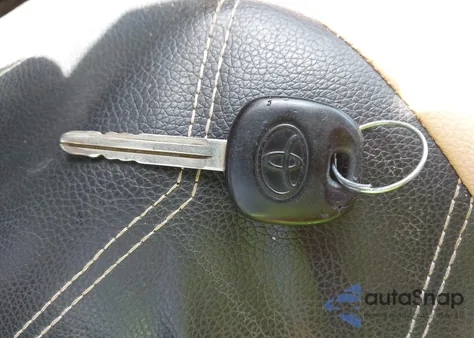 1999 Toyota Sienna Xle z USA, uszkodzony, nr VIN 4T3ZF13C5XU107312